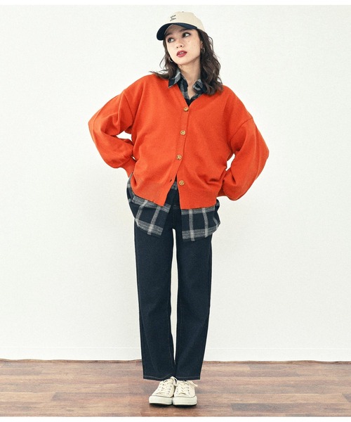 ANAP（アナップ）の「8色展開べっ甲ボタンボリュームスリーブニットカーディガン（カーディガン/ボレロ・レディース・ブラック/パープル/グレー/レッド/イエロー/オレンジ/ブルー/グリーン・FREE）」の22枚目の写真