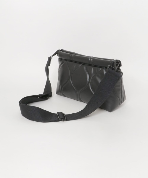 LE VERNIS（ル・ベルニ）の「LE VERNIS　キルティングクラッチバッグ（クラッチバッグ・レディース・カーキ/ベージュ/ブラック・ONE）」の9枚目の写真