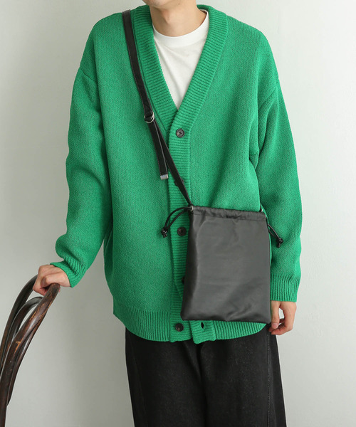 SENSE OF PLACE by URBAN RESEARCH(センスオブプレイスバイアーバンリサーチ)の「『イージーケア』モールVネックカーディガン(カーディガン/ボレロ・メンズ・ブラック/ベージュ/グリーン/アイボリー・MEDIUM/LARGE)」の8枚目の写真