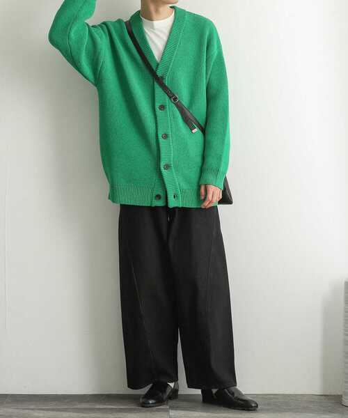 SENSE OF PLACE by URBAN RESEARCH(センスオブプレイスバイアーバンリサーチ)の「『イージーケア』モールVネックカーディガン(カーディガン/ボレロ・メンズ・ブラック/ベージュ/グリーン/アイボリー・MEDIUM/LARGE)」の9枚目の写真