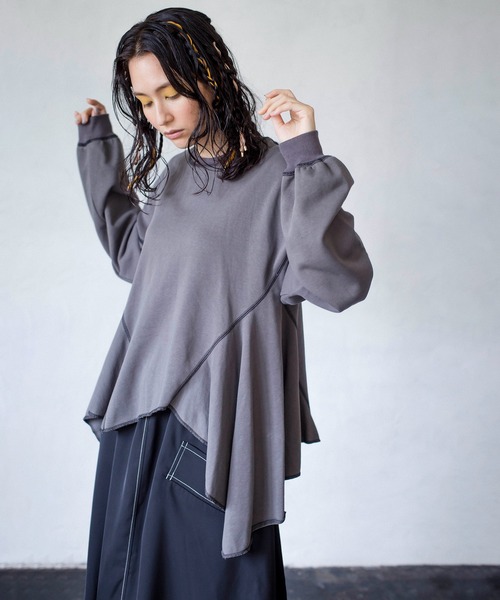 OSMOSIS（オズモーシス）の「裏毛サイドフレアープルオーバー（スウェット・レディース・アッシュグレー/ブラック/アイボリー/ライトパープル/チャコール・ONE SIZE）」の8枚目の写真