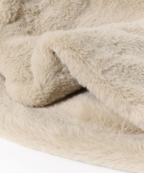 SENSE OF PLACE by URBAN RESEARCH（センスオブプレイスバイアーバンリサーチ）の「ボリュームエコファースヌード（ネックウォーマー/スヌード・レディース・ベージュ/グレー・ONE）」の7枚目の写真