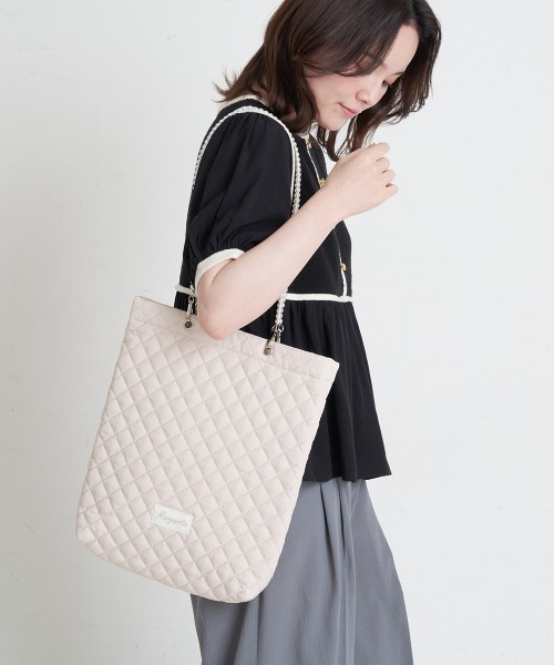 A de a.v.v（アードアー・ヴェ・ヴェ）の「キルティングトートバッグ（トートバッグ・レディース・ピンク/ブラック/アイボリー・FREE）」の2枚目の写真