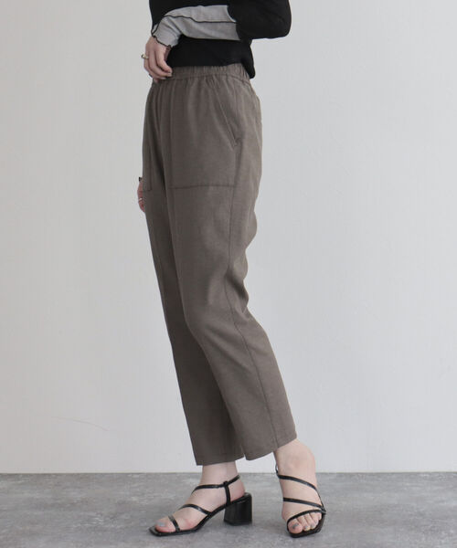 fredy emue（フレディエミュ）の「【サイズ展開あり】ドライオックステーパードパンツ（スラックス・レディース・オフホワイト/オレンジ/ブルー/カーキ/ブラック・34/36/38）」の14枚目の写真