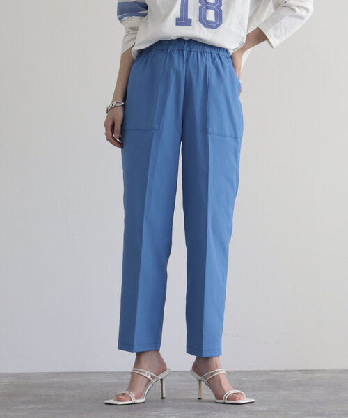 fredy emue（フレディエミュ）の「【サイズ展開あり】ドライオックステーパードパンツ（スラックス・レディース・オフホワイト/オレンジ/ブルー/カーキ/ブラック・34/36/38）」の6枚目の写真