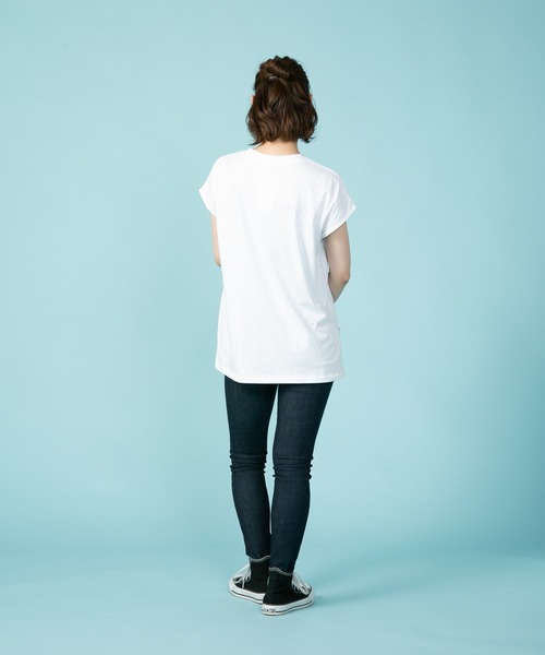 CONVERSE(コンバース)の「【CONVERSE/コンバース】なこなこカップル コラボ スリットフレンチスリーブTシャツ(Tシャツ/カットソー・レディース・グレー/ホワイト/ブラック・MEDIUM/LARGE)」の12枚目の写真