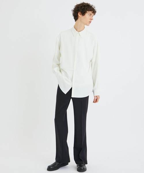 LiNoH（リノー）の「LAYRED L/S SHIRT（シャツ/ブラウス・メンズ・オフホワイト/ブルー/ブラック・1/2）」の4枚目の写真
