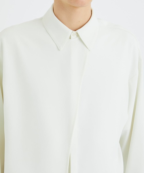 LiNoH（リノー）の「LAYRED L/S SHIRT（シャツ/ブラウス・メンズ・オフホワイト/ブルー/ブラック・1/2）」の8枚目の写真