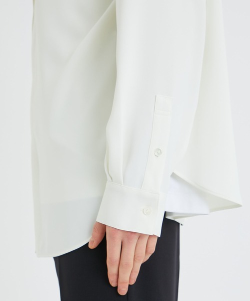 LiNoH（リノー）の「LAYRED L/S SHIRT（シャツ/ブラウス・メンズ・オフホワイト/ブルー/ブラック・1/2）」の12枚目の写真