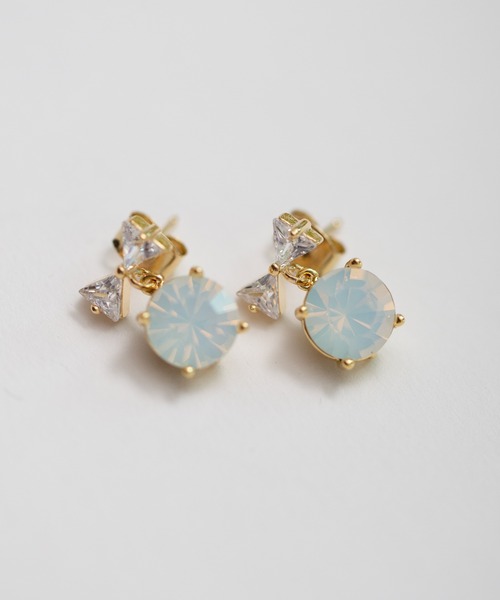 LINFA (リンファ)の「【LINFA】ゆらゆらビジューリボンピアス(ピアス(両耳用)・レディース・シルバー/ベージュ/ブラック/ブルー/レッド/グリーン/イエロー/ホワイト/ピンク・FREE)」の2枚目の写真