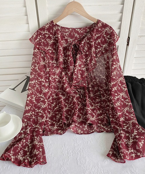 Felt-Maglietta(フェルトマリエッタ)の「小花柄フリルシアーブラウス(シャツ/ブラウス・レディース・ホワイト/ブラック/グリーン/ワインレッド・FREE)」の4枚目の写真