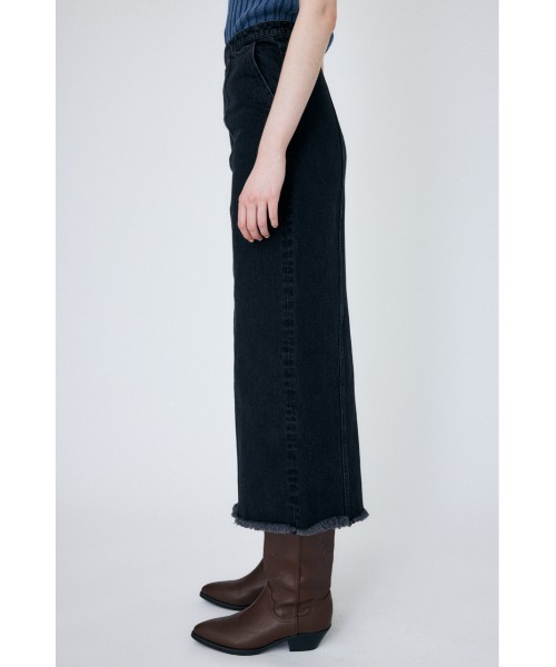MOUSSY（マウジー）の「CUT OFF DENIM I LINE スカート（デニムスカート・レディース・ブルー/ブラック・2/0/1）」の7枚目の写真