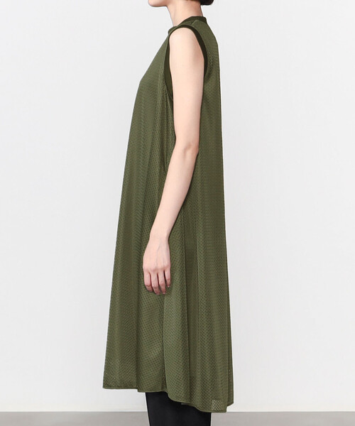 GYMPHLEX(ジムフレックス)の「Gymphlex | ノースリーブメッシュワンピース WOMEN(ワンピース・レディース・ブラック/ネイビー/オリーブ・12)」の17枚目の写真