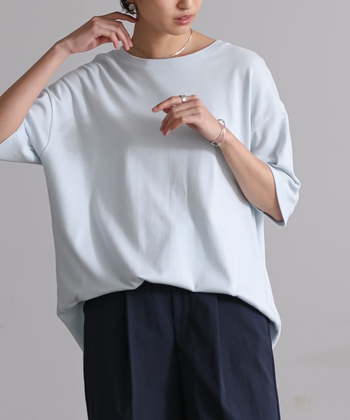 for/c(フォーシー)の「USAコットンラウンドヘムTシャツ【サスティナブル】(Tシャツ/カットソー・レディース・オリーブ/サックスブルー/ネイビー/ブルー/グレー/アイボリー/ラベンダー/ホワイト/ブラック/ベージュ/ホワイト×ブルー/ホワイト×ブラック・M/L/LL)」の10枚目の写真