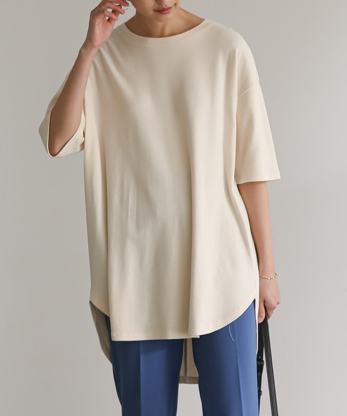 for/c(フォーシー)の「USAコットンラウンドヘムTシャツ【サスティナブル】(Tシャツ/カットソー・レディース・オリーブ/サックスブルー/ネイビー/ブルー/グレー/アイボリー/ラベンダー/ホワイト/ブラック/ベージュ/ホワイト×ブルー/ホワイト×ブラック・M/L/LL)」の2枚目の写真