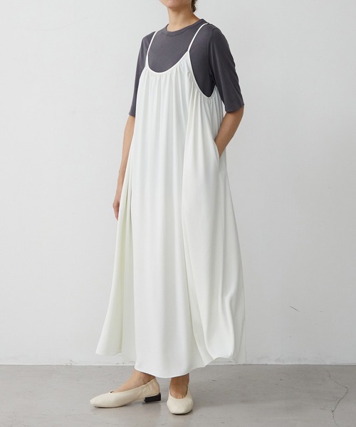 for/c（フォーシー）の「ボリュームフレアギャザーキャミワンピース【サスティナブル】（ワンピース・レディース・ホワイト/ブラック/モカ・S/L/LL/M）」の18枚目の写真