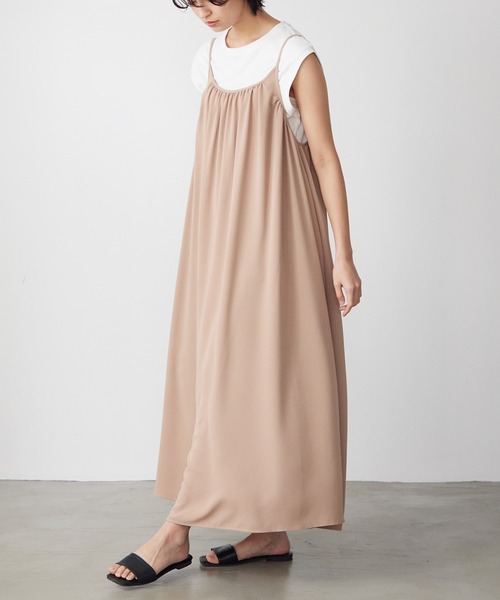 for/c（フォーシー）の「ボリュームフレアギャザーキャミワンピース【サスティナブル】（ワンピース・レディース・ホワイト/ブラック/モカ・S/L/LL/M）」の9枚目の写真