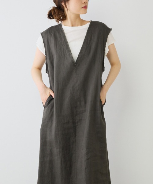 PUAL CE CIN(ピュアルセシン)の「麻キャンバスキーネックワンピース(ワンピース・レディース・チャコールグレー/ナチュラル・FREE)」の22枚目の写真