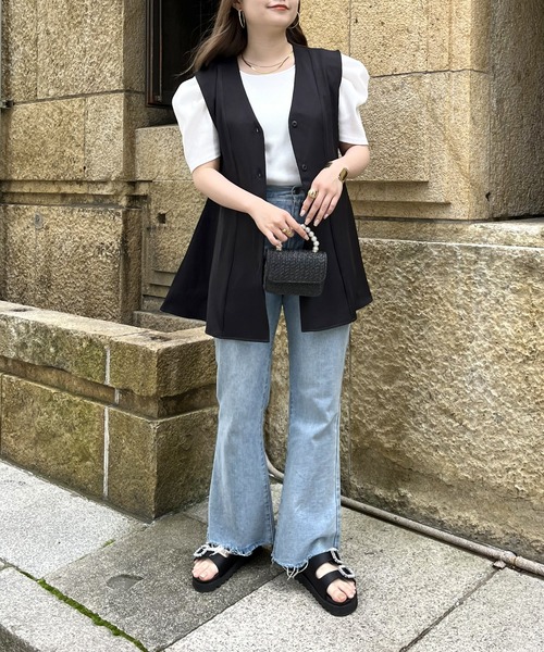 prose verse(プロズヴェール)の「Vネックペプラムジレ(ベスト・レディース・ブラック/アイボリー・フリ-)」の22枚目の写真