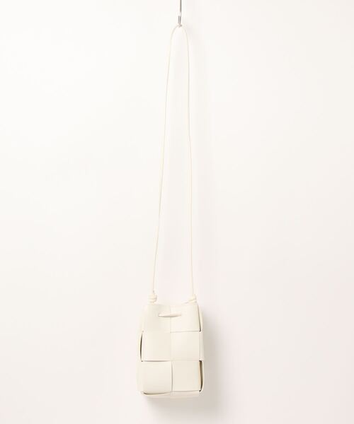 HIKA（ヒカ）の「【HIKA】PUレザー 編み込みミニショルダーBAG（ショルダーバッグ・レディース・ホワイト/ブラック/シルバー/グリーン/ブラウン/カーキ/ミント/イエロー・FREE）」の14枚目の写真