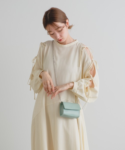 Kastane（カスタネ）の「【2サイズ展開】袖スリットワンピ－ス（ワンピース・レディース・ブラック/サックスブルー/アイボリー・0/1）」の17枚目の写真