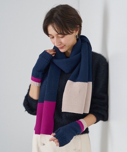 ANAYI（アナイ）の「配色ニットグローブ（手袋・レディース・ホワイト系その他/ブルー系その他・FREE）」の14枚目の写真