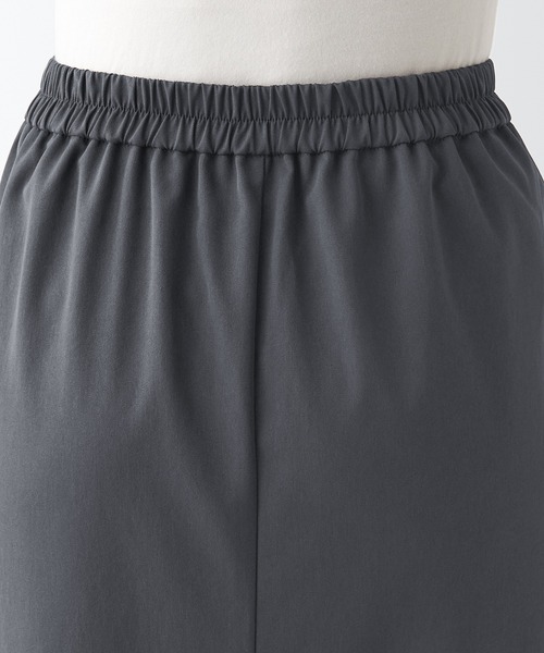 無印良品（ムジルシリョウヒン）の「再生ポリエステルタックスカート（スカート・レディース・ブラック/グレー/ダークグレー・XXL/XS/M/L/S/XL）」の8枚目の写真