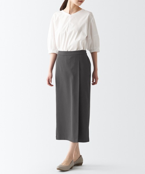 無印良品（ムジルシリョウヒン）の「再生ポリエステルタックスカート（スカート・レディース・ブラック/グレー/ダークグレー・XXL/XS/M/L/S/XL）」の14枚目の写真