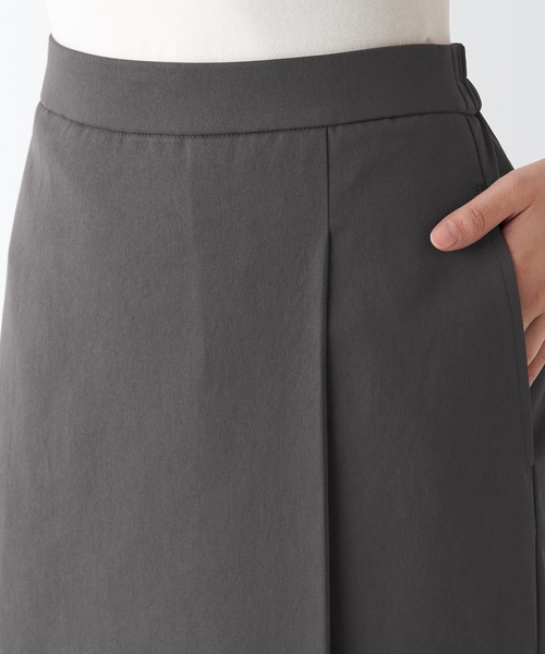 無印良品（ムジルシリョウヒン）の「再生ポリエステルタックスカート（スカート・レディース・ブラック/グレー/ダークグレー・XXL/XS/M/L/S/XL）」の17枚目の写真