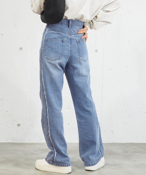 tiptop（ティップトップ）の「【2サイズ展開】脇フリンジアシメウェストセミフレアデニム（デニムパンツ・レディース・ブラック/ブルー・S/M）」の12枚目の写真