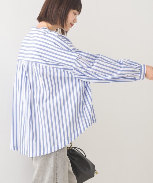 OMNES（オムネス）の「製品洗いブロードボリューム袖長袖シャツ（シャツ/ブラウス・レディース・ブラック系その他/ホワイト/ブルー/ブルー系その他/ピンク/ベージュ/ライトグレー/ベージュ系その他/ベージュ系その他2/グレー系その他/ブルー系その他2/ブラック系その他2/ライトブルー/ベージュ系その他3・FREE）」の21枚目の写真