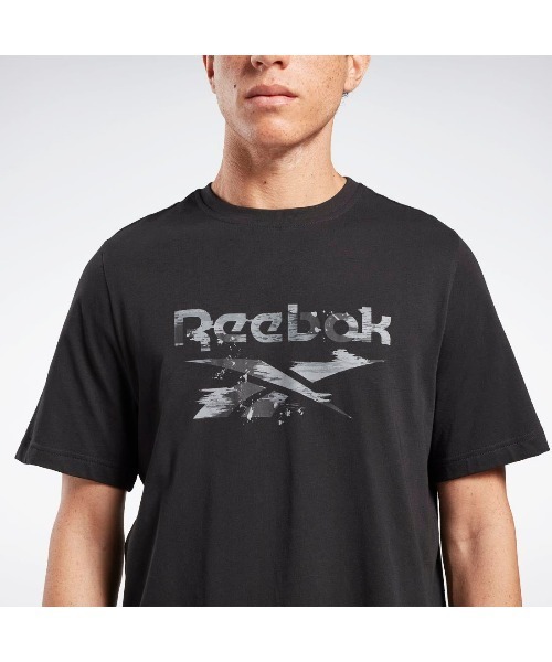 Reebok(リーボック)の「モダン カモ Tシャツ / RI Modern Camo T-Shirt(Tシャツ/カットソー・メンズ・ホワイト/ブラック/ブルー/アーミー・LARGE/MEDIUM/SMALL/XX-LARGE/X-LARGE/X-SMALL)」の12枚目の写真