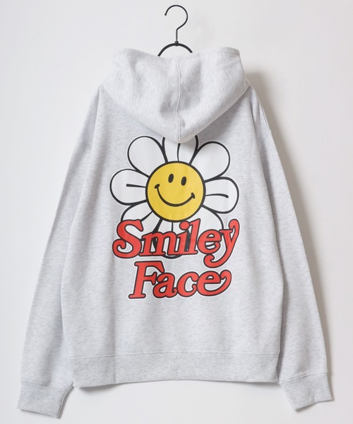 SMILEY FACE(スマイリーフェイス)の「SMILEY FACE/スマイリーフェイス オーバーサイズ 裏起毛 袖プリント バックプリント ロゴ ワンポイント スウェット パーカー/長袖 トップス プルオーバー/レディース メンズ(パーカー・レディース・スミクロ/アッシュグレー/グレー系その他/グレー/ブルー/ブラック/ネイビー/ブラック系その他・L/LL/M)」の21枚目の写真