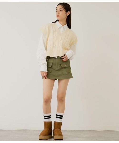 ANAP（アナップ）の「袖ギャサーデザインクロップドシャツ（シャツ/ブラウス・レディース・ブラック/ブルー/オフホワイト・FREE）」の17枚目の写真