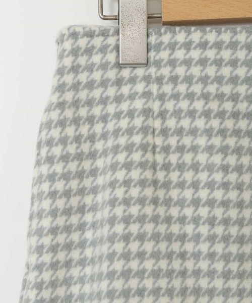 a.v.v（アーヴェヴェ）の「[140-150]【セットアップ対応】シャギーチェック台形スカート（スカート・キッズ・ライトグレー/ブラック・140/150）」の12枚目の写真