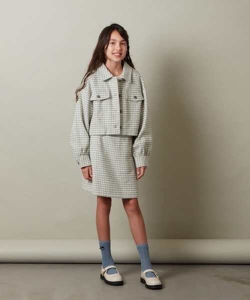 a.v.v（アーヴェヴェ）の「[140-150]【セットアップ対応】シャギーチェック台形スカート（スカート・キッズ・ライトグレー/ブラック・140/150）」の6枚目の写真