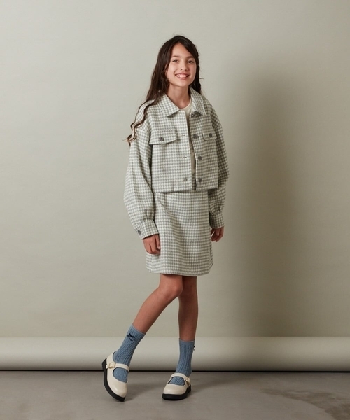 a.v.v（アーヴェヴェ）の「[140-150]【セットアップ対応】シャギーチェック台形スカート（スカート・キッズ・ライトグレー/ブラック・140/150）」の7枚目の写真