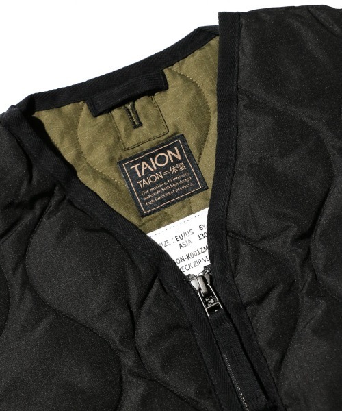 TAION(タイオン)の「TAION/タイオン "KIDS" MILITARY ZIP VNECK DOWN VEST (TAION-K001ZML-1) キッズ ミリタリー Vネックジップ ダウンベスト(ダウンジャケット/コート・キッズ・ベージュ/ブラック/オリーブ・120cm/140cm/130cm/150cm)」の5枚目の写真