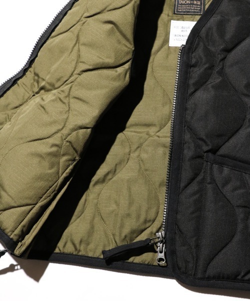TAION(タイオン)の「TAION/タイオン "KIDS" MILITARY ZIP VNECK DOWN VEST (TAION-K001ZML-1) キッズ ミリタリー Vネックジップ ダウンベスト(ダウンジャケット/コート・キッズ・ベージュ/ブラック/オリーブ・120cm/140cm/130cm/150cm)」の7枚目の写真