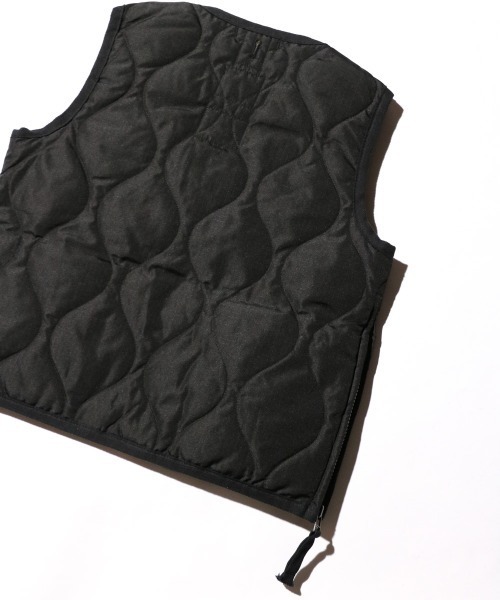 TAION(タイオン)の「TAION/タイオン "KIDS" MILITARY ZIP VNECK DOWN VEST (TAION-K001ZML-1) キッズ ミリタリー Vネックジップ ダウンベスト(ダウンジャケット/コート・キッズ・ベージュ/ブラック/オリーブ・120cm/140cm/130cm/150cm)」の8枚目の写真