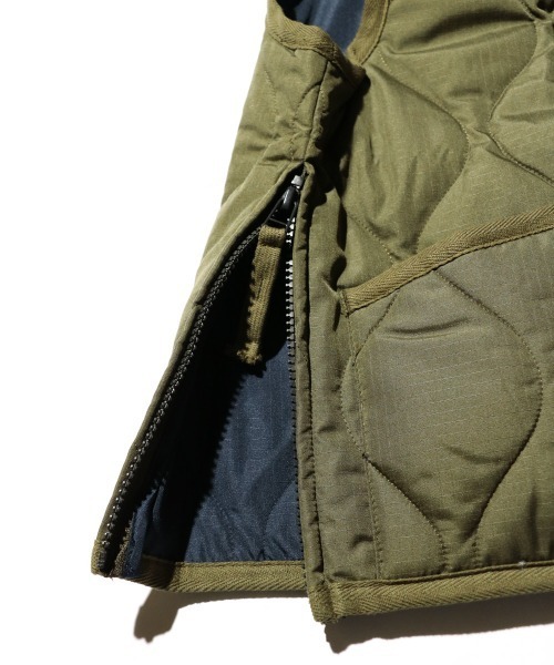 TAION(タイオン)の「TAION/タイオン "KIDS" MILITARY ZIP VNECK DOWN VEST (TAION-K001ZML-1) キッズ ミリタリー Vネックジップ ダウンベスト(ダウンジャケット/コート・キッズ・ベージュ/ブラック/オリーブ・120cm/140cm/130cm/150cm)」の10枚目の写真