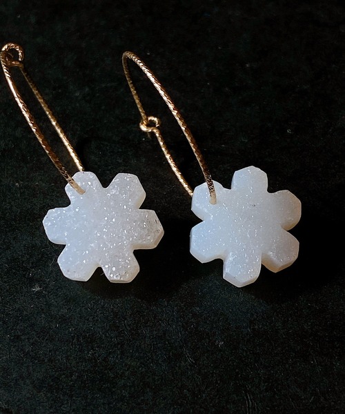 CERCA(チェルカ)の「RIYU/天然石の雪の結晶きらきらフープピアス(ピアス(両耳用)・レディース・その他1/その他2・FREE)」の6枚目の写真