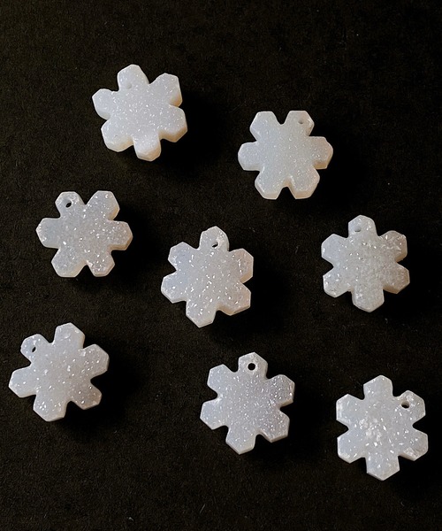 CERCA(チェルカ)の「RIYU/天然石の雪の結晶きらきらフープピアス(ピアス(両耳用)・レディース・その他1/その他2・FREE)」の15枚目の写真
