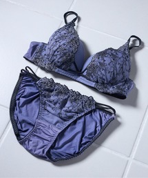 Granatus（グラナティス）の「【ノンワイヤーみたいな着け心地】しっかり胸をしっかり支えてくれるソフトワイヤーブラ＆ショーツ（ブラ&ショーツ）」