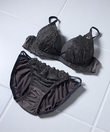 Granatus（グラナティス）の「【ノンワイヤーみたいな着け心地】しっかり胸をしっかり支えてくれるソフトワイヤーブラ＆ショーツ（ブラ&ショーツ）」