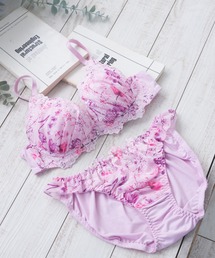 Dolce Fiora（ドルチェフィオラ）の「【ノンワイヤーみたいな着け心地】しっかり胸をしっかり支えてくれるソフトワイヤーブラ＆ショーツ（ブラ&ショーツ）」