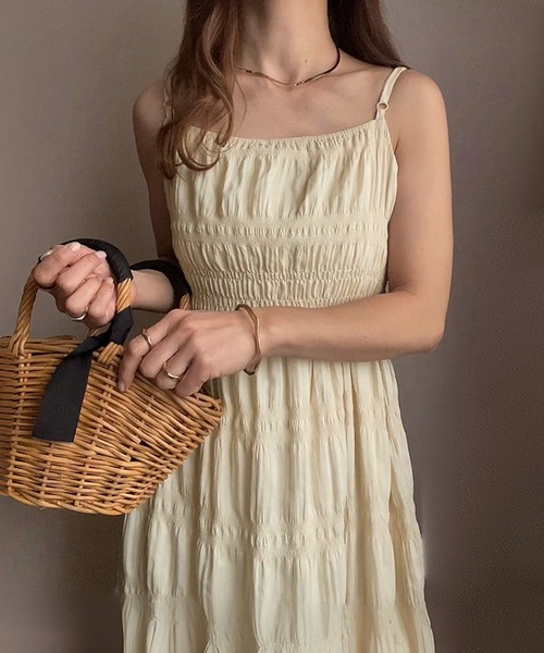 FILLOU（FILLOU）の「マジョルカシャーリングキャミワンピース（ワンピース・レディース・アイボリー/ブラック/オフホワイト・X-LARGE/LARGE/MEDIUM）」の2枚目の写真