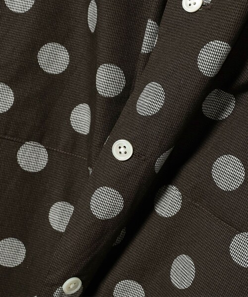 BEAMS PLUS（ビームスプラス）の「オーバー プリント オープンカラー シャツ（シャツ/ブラウス・メンズ・ブラウン/ネイビー・S/M/L/XL）」の17枚目の写真