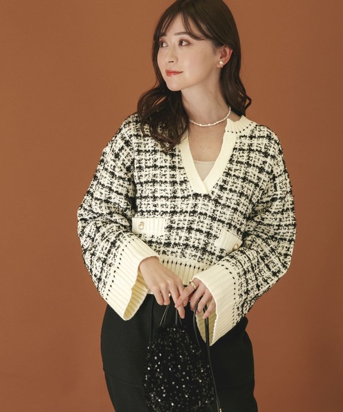 HEYUMM（ヘユム）の「キーネックツイードセーター（ニット/セーター・レディース・ホワイト系その他/ブルー系その他/ブラック系その他・ONE）」の13枚目の写真