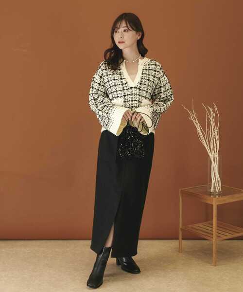 HEYUMM（ヘユム）の「キーネックツイードセーター（ニット/セーター・レディース・ホワイト系その他/ブルー系その他/ブラック系その他・ONE）」の4枚目の写真